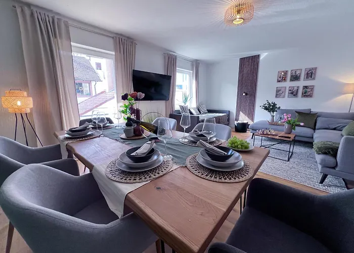 Upper Room Apartment Im Zentrum Mit Kostenfreiem Parkplatz