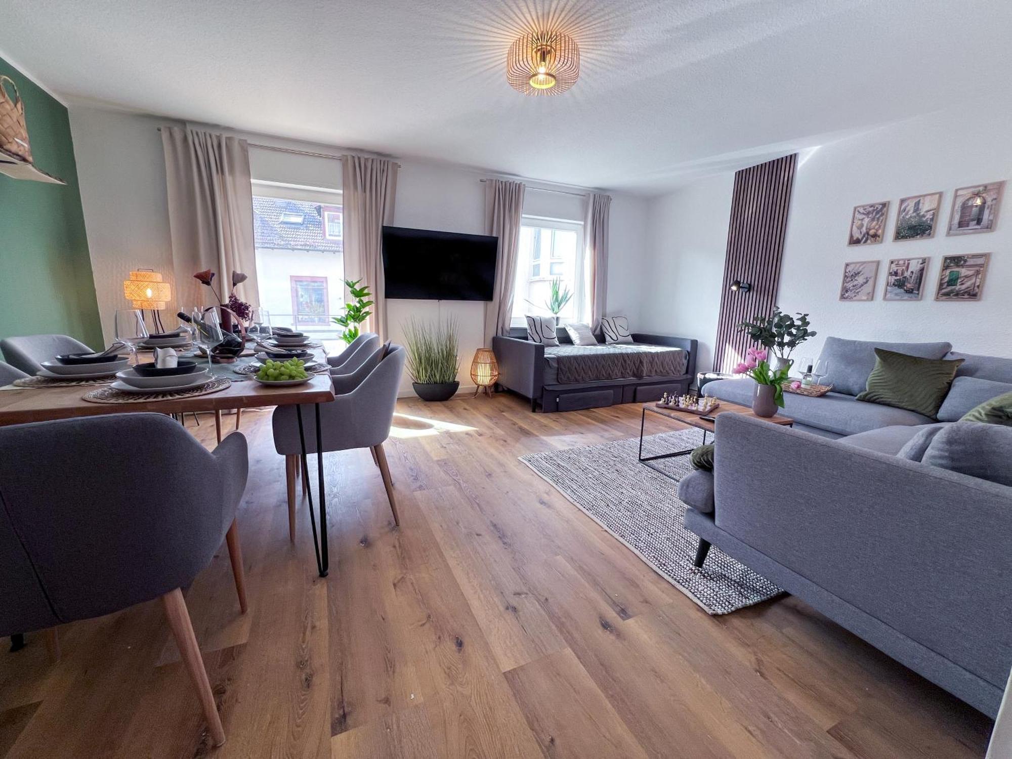 Apartment Upper Im Zentrum Mit Kostenfreiem Parkplatz *